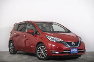 Хетчбэк Nissan Note 2018 года, 1129000 рублей, Томск