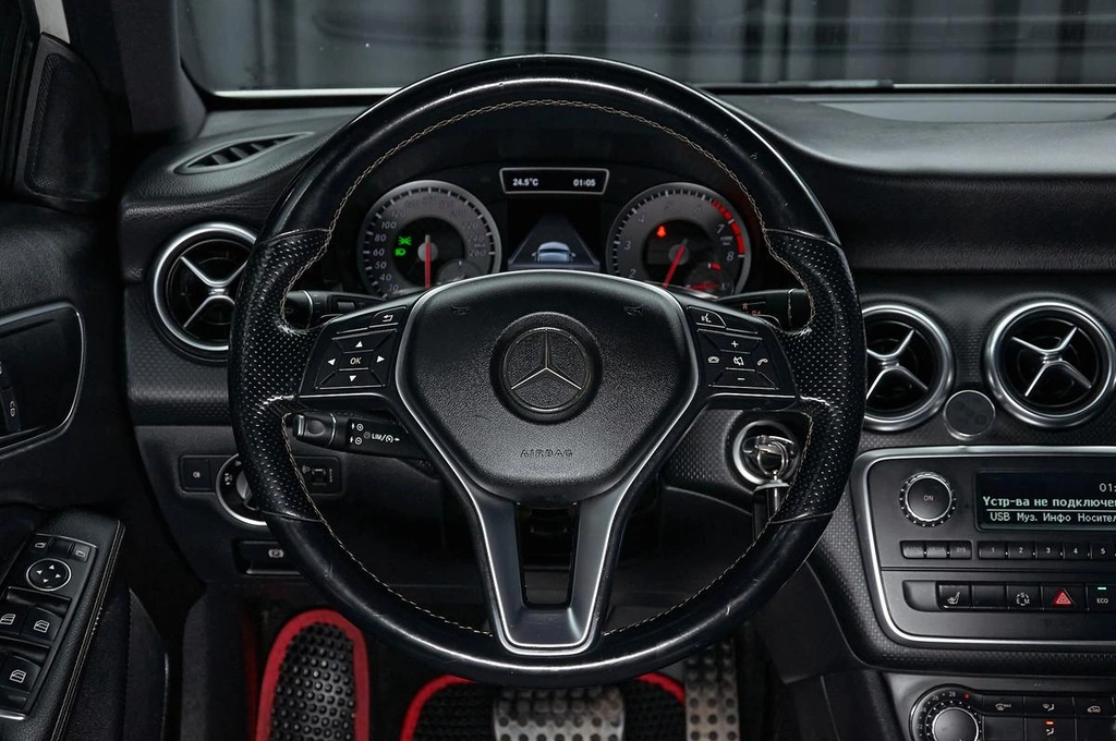 Фото