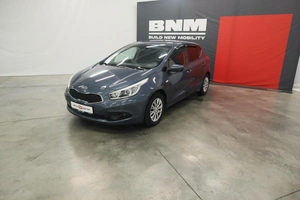 Хэтчбек Kia Ceed 2015 года, 1180000 рублей, Курск