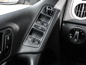 Внедорожник Volkswagen Tiguan 2011 года, 1699000 рублей, Кирилловка