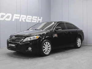 Седан Toyota Camry 2011 года, 1299000 рублей, Омск