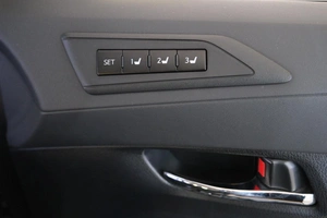 Минивэн Toyota Vellfire 2020 года, 5049000 рублей, Омск