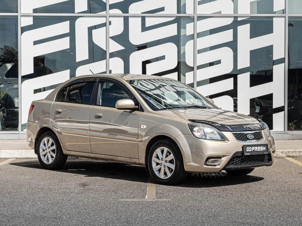 Седан Kia Rio 2011 года, 500000 рублей, Краснодар