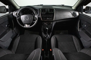 Хетчбэк Renault Sandero 2015 года, 929000 рублей, Сургут