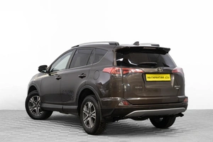 Внедорожник Toyota RAV4 2018 года, 2639000 рублей, Барнаул