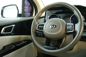Минивэн Kia Carnival 2021 года, 4359000 рублей, Омск