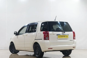 Минивэн Toyota Raum 2003 года, 569000 рублей, Новокузнецк