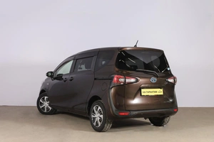 Минивэн Toyota Sienta 2018 года, 1579000 рублей, Новосибирск