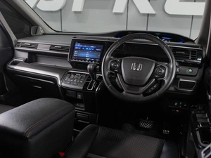 Минивэн Honda Stepwgn Spada 2020 года, 2640000 рублей, Тюмень
