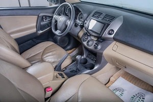 Внедорожник Toyota RAV4 2010 года, 1629000 рублей, Томск