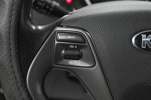 Седан Kia Rio 2017 года, 1249000 рублей, Новокузнецк