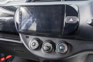 Хетчбэк Toyota Vitz 2019 года, 1489000 рублей, Барнаул