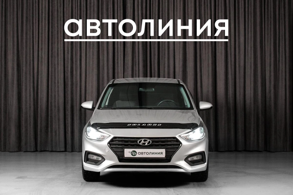 Седан Hyundai Solaris 2018 года, 1040000 рублей, Красноярск