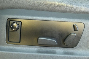Внедорожник Volkswagen Touareg 2008 года, 1089000 рублей, Омск