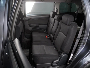Минивэн Toyota Wish 2005 года, 850000 рублей, Красный Пахарь