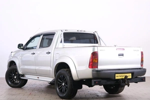 Пикап Toyota Hilux 2010 года, 2099000 рублей, Омск