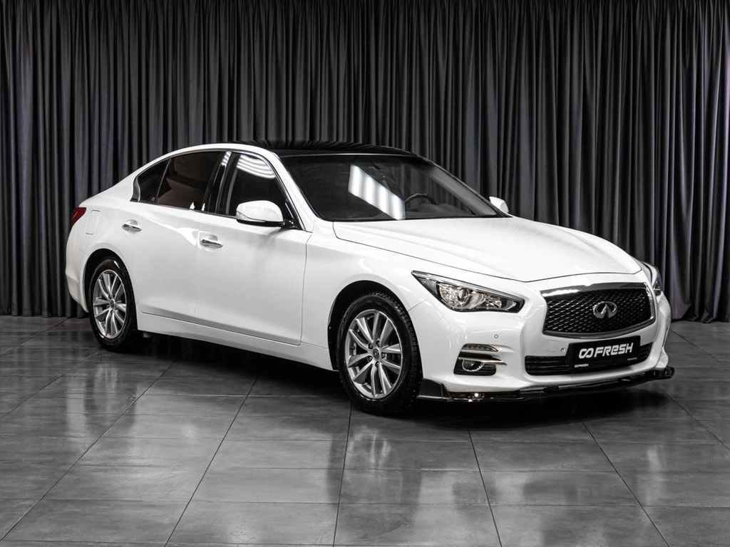 Седан Infiniti Q50 2016 года, 1999000 рублей, Тюмень