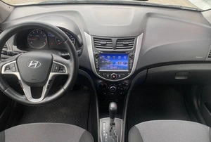 Седан Hyundai Solaris 2014 года, 975000 рублей, Солонцы