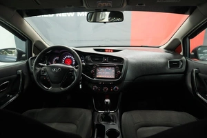 Хэтчбек Kia Ceed 2015 года, 1180000 рублей, Курск