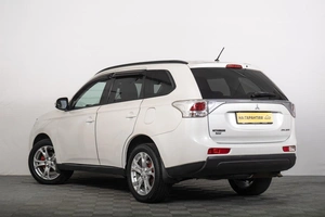 Внедорожник Mitsubishi Outlander 2013 года, 1679000 рублей, Томск