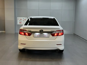 Седан Toyota Camry 2013 года, 1997000 рублей, Красноярск