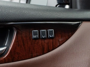 Внедорожник Infiniti QX50 2016 года, 2100000 рублей, Тюмень