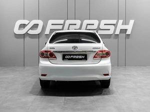 Седан Toyota Corolla 2011 года, 1049000 рублей, Тюмень