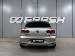 Седан Volkswagen Passat 2017 года, 1889000 рублей, Воронеж