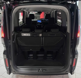 Минивэн Honda Stepwgn Spada 2018 года, 1997000 рублей, Красноярск