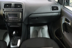 Седан Volkswagen Polo 2014 года, 859000 рублей, Омск