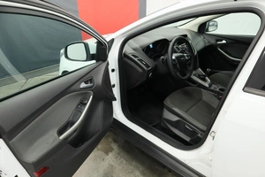 Седан Ford Focus 2012 года, 920000 рублей, Курск
