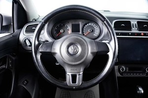 Седан Volkswagen Polo 2015 года, 959000 рублей, Пермь
