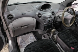 Седан Toyota Platz 2000 года, 379000 рублей, Новокузнецк