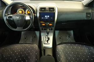 Седан Toyota Corolla 2010 года, 1139000 рублей, Омск