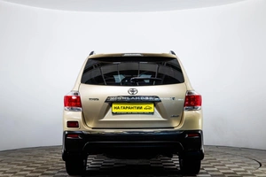 Внедорожник Toyota Highlander 2010 года, 2099000 рублей, Пермь