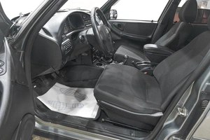 Внедорожник Chevrolet Niva 2011 года, 529000 рублей, Новокузнецк