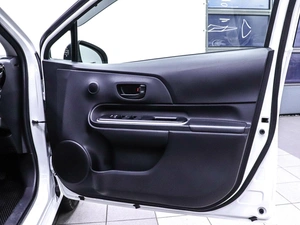 Хетчбэк Toyota Aqua 2018 года, 1250000 рублей, Красноярск