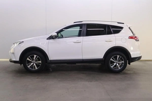 Внедорожник Toyota RAV4 2017 года, 2450000 рублей, Брянск