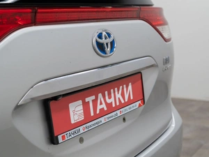 Минивэн Toyota Estima 2012 года, 2000000 рублей, Красноярск
