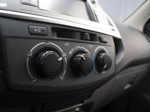 Пикап Toyota Hilux 2013 года, 2150000 рублей, Омск