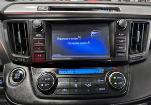 Внедорожник Toyota RAV4 2017 года, 2497000 рублей, Красноярск