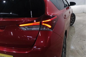 Хетчбэк Toyota Auris 2015 года, 1299000 рублей, Новокузнецк