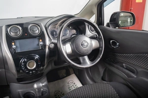 Хетчбэк Nissan Note 2013 года, 879000 рублей, Томск
