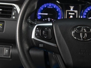 Седан Toyota Camry 2015 года, 1720000 рублей, Омск