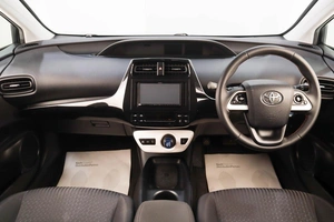 Лифтбек Toyota Prius 2017 года, 1429000 рублей, Челябинск
