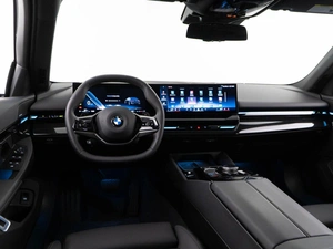 Седан BMW 5 серия 2023 года, 7421046 рублей, Москва