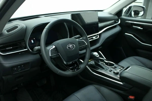 Внедорожник Toyota Highlander 2025 года, 5900000 рублей, Красноярск