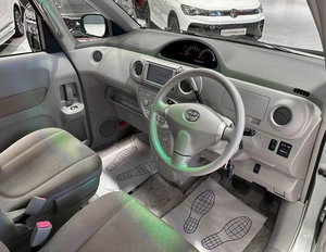 Минивэн Toyota Porte 2008 года, 590000 рублей, Красноярск
