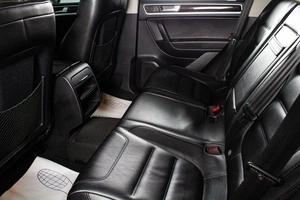 Внедорожник Volkswagen Touareg 2011 года, 1749000 рублей, Сургут