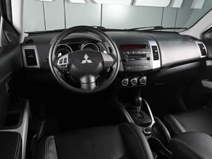 Внедорожник Mitsubishi Outlander 2011 года, 1259000 рублей, Ростов-на-Дону